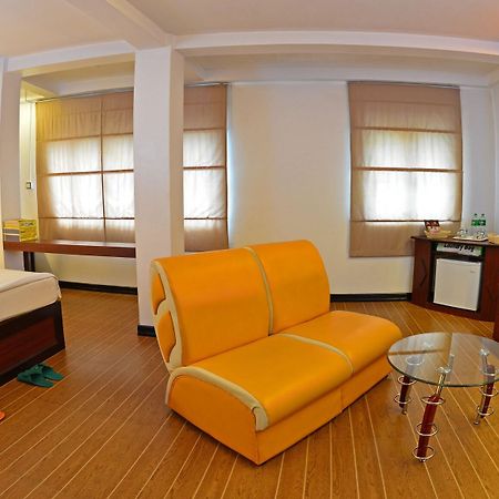 Clover Hotel Rangoon Eksteriør billede
