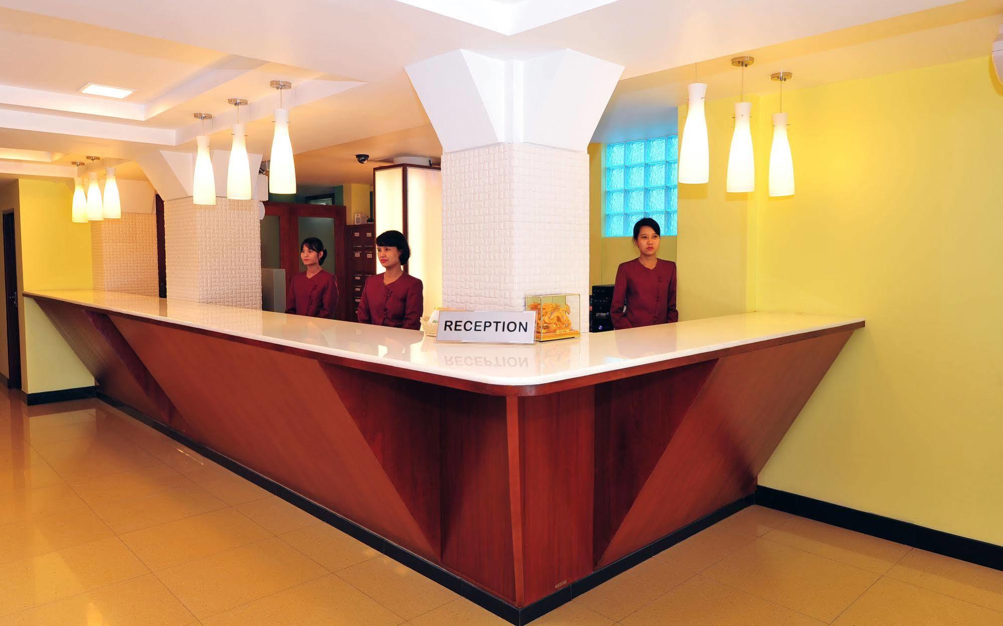 Clover Hotel Rangoon Eksteriør billede
