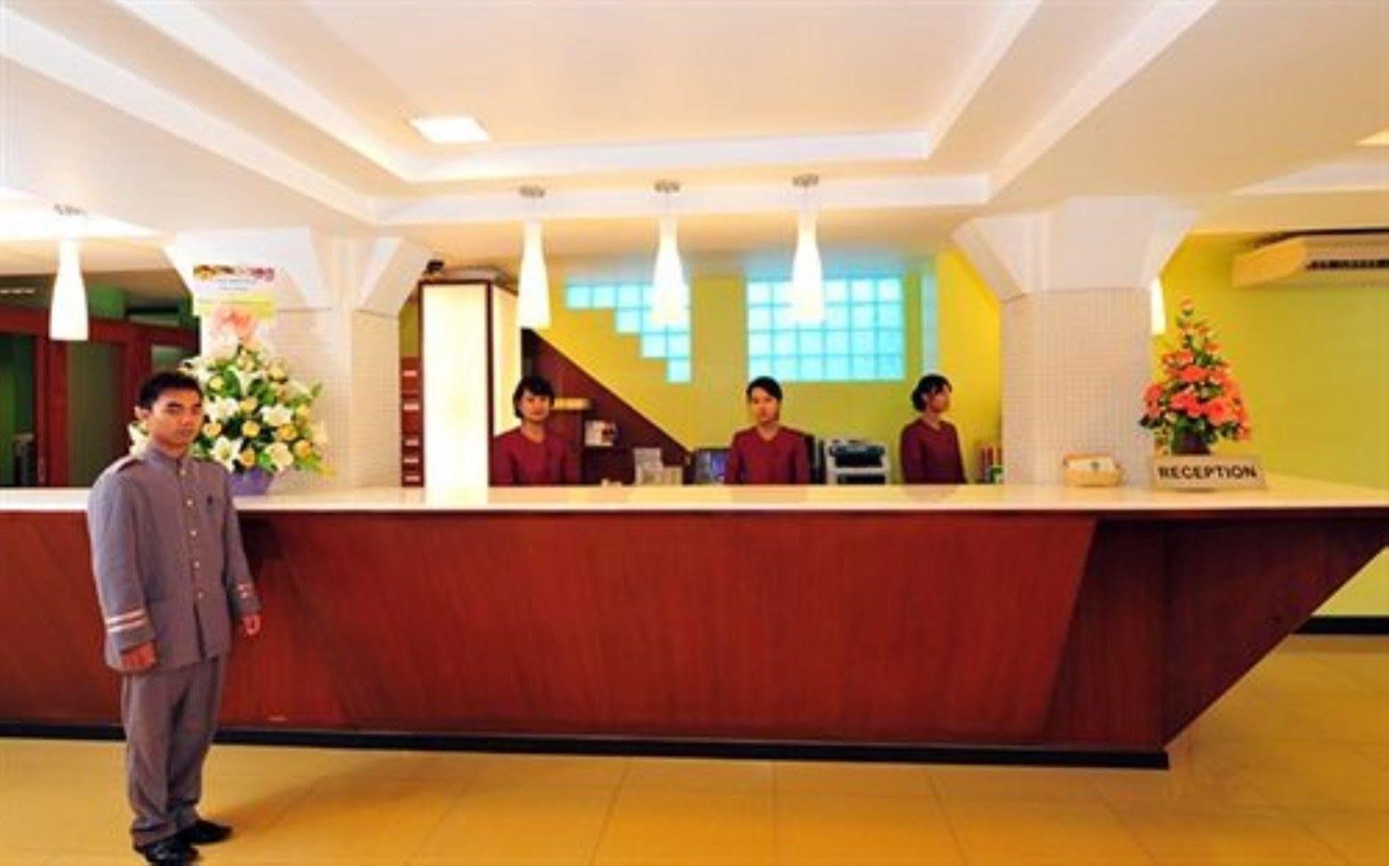 Clover Hotel Rangoon Eksteriør billede